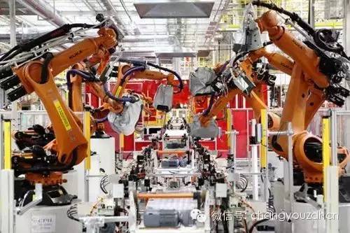 工業(yè)機(jī)器人 融合多領(lǐng)域尖端科技，驅(qū)動(dòng)全球產(chǎn)業(yè)變革
